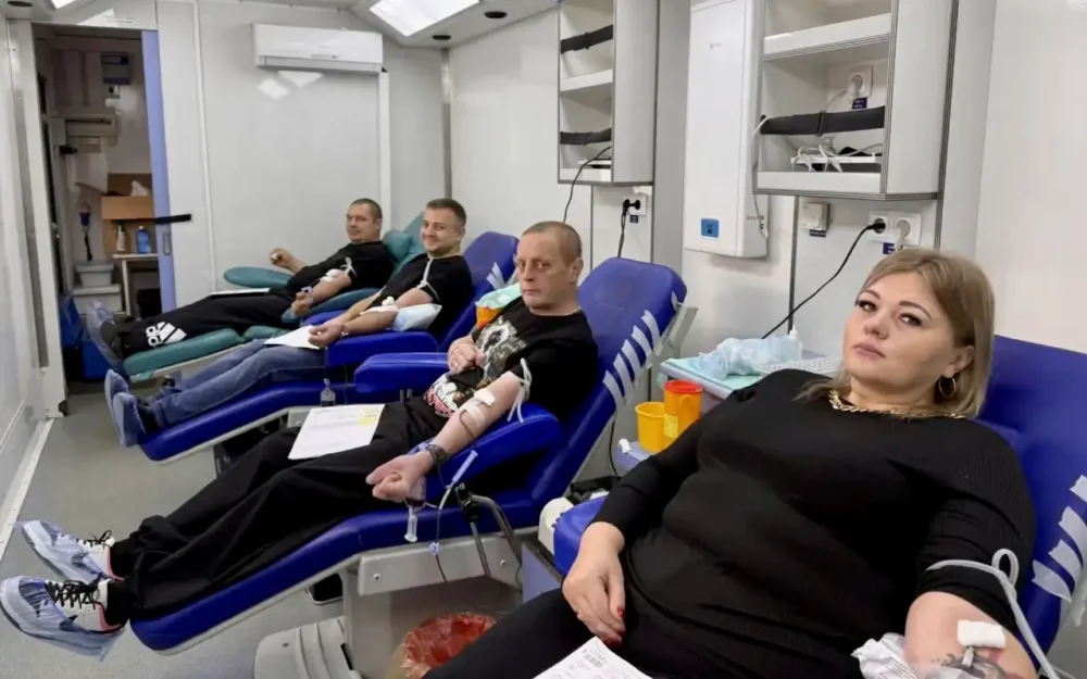 В Брянске за один день 60 доноров сдали кровь для больниц области