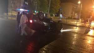 Ночью в Бежице на улице Литейной перевернулась иномарка