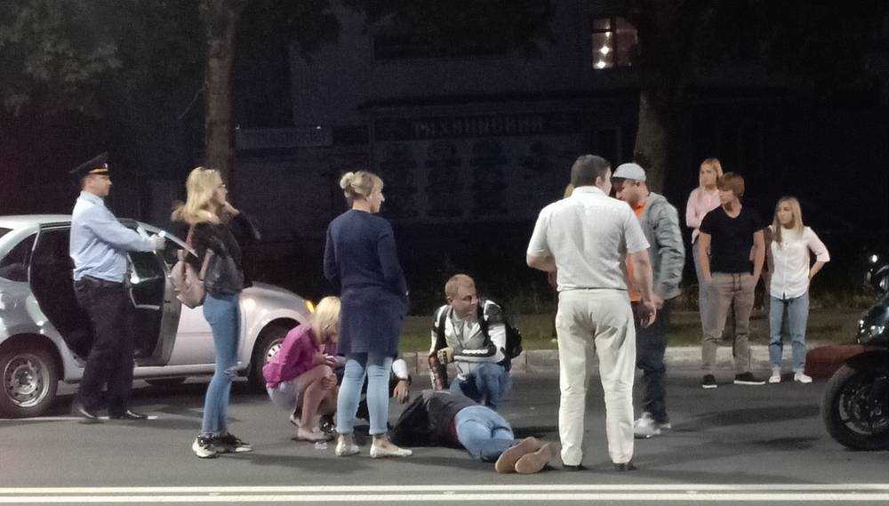 В центре Брянска разбился лихач на мотоцикле