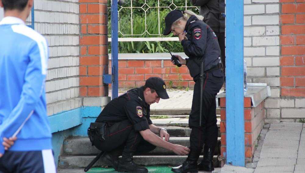 Среди брянских полицейских выросло число джентльменов