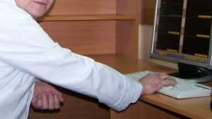 В Брянске врач дал совет лечить холодной курицей ударившегося ребенка