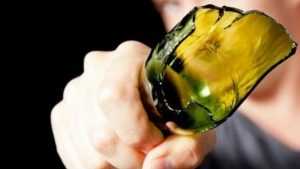 Брянца осудили за угрозу зарезать «розочкой» 24-летнюю женщину