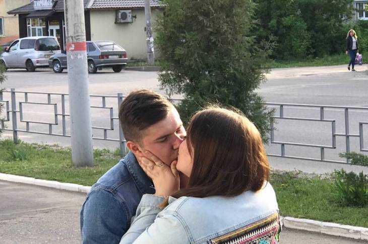 Поцелуй дня в Брянске