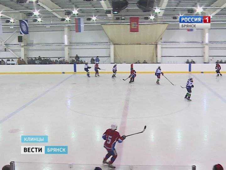 В Брянске открыла сезон Ночная хоккейная лига
