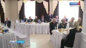 В Брянске руководители города провели традиционный торжественный приём ветеранов