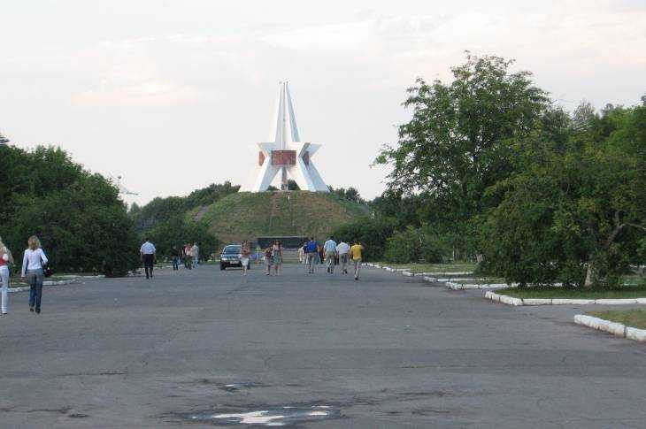 Курган Бессмертия в Брянске 10 лет назад